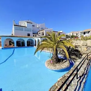 Right By The Pool Area In Capistrano Village! , Nerja España